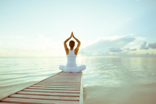 Restorative yoga: Γιατί αξίζει να την δοκιμάσετε;