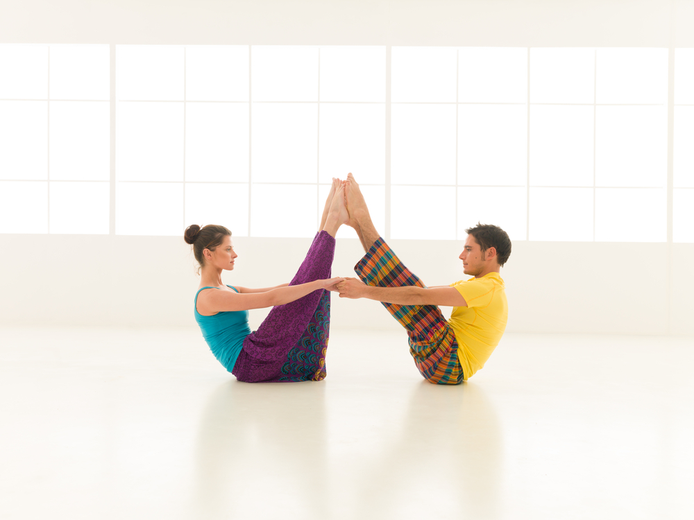Yoga για ζευγάρια