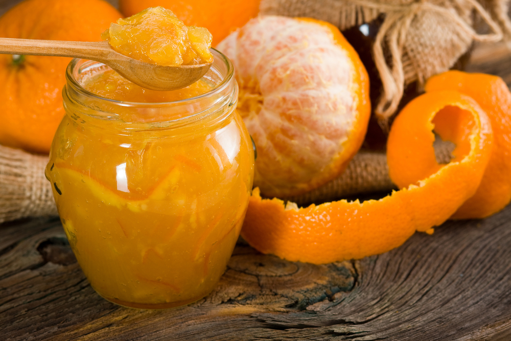 Πορτοκάλια σε αρωματικό  σιρόπι