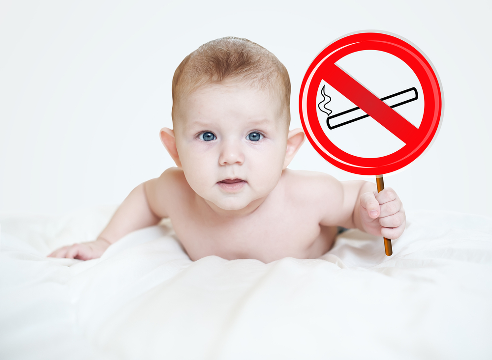 Η απαγόρευση του καπνίσματος μειώνει το άσθμα και τις πρόωρες γεννήσεις