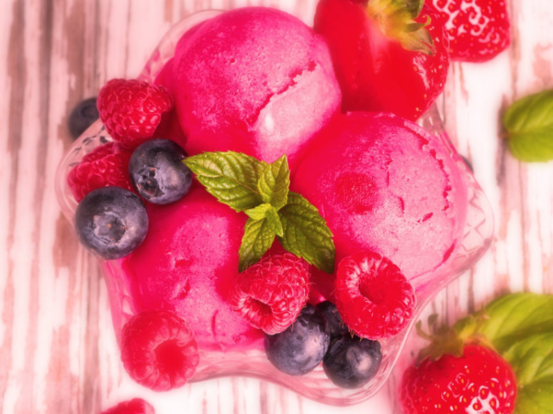 Παγωτό γιαούρτι με φράουλες