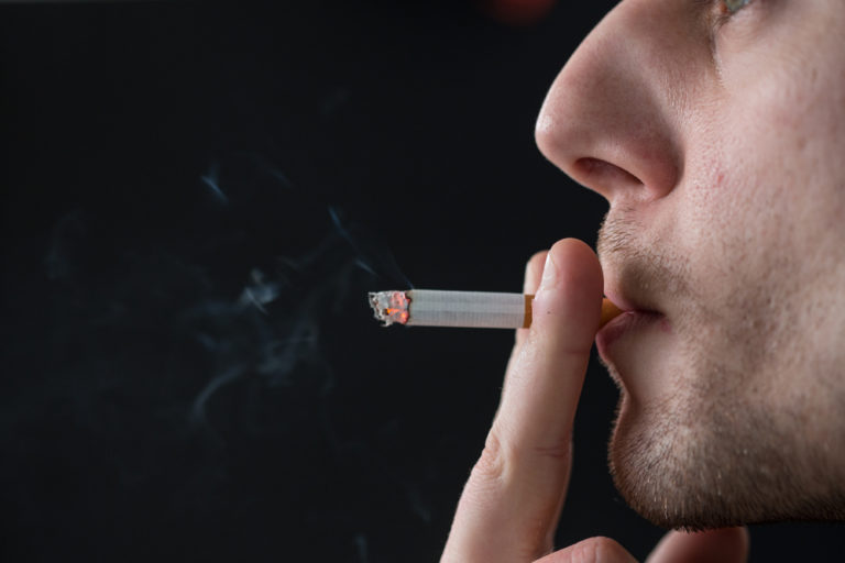 Καπνιστές: επηρεάζουν την υγεία του αγέννητου μωρού τους | vita.gr