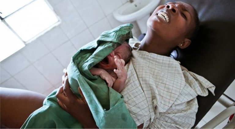 Εικόνες:Η γέννα στην Αφρική | vita.gr