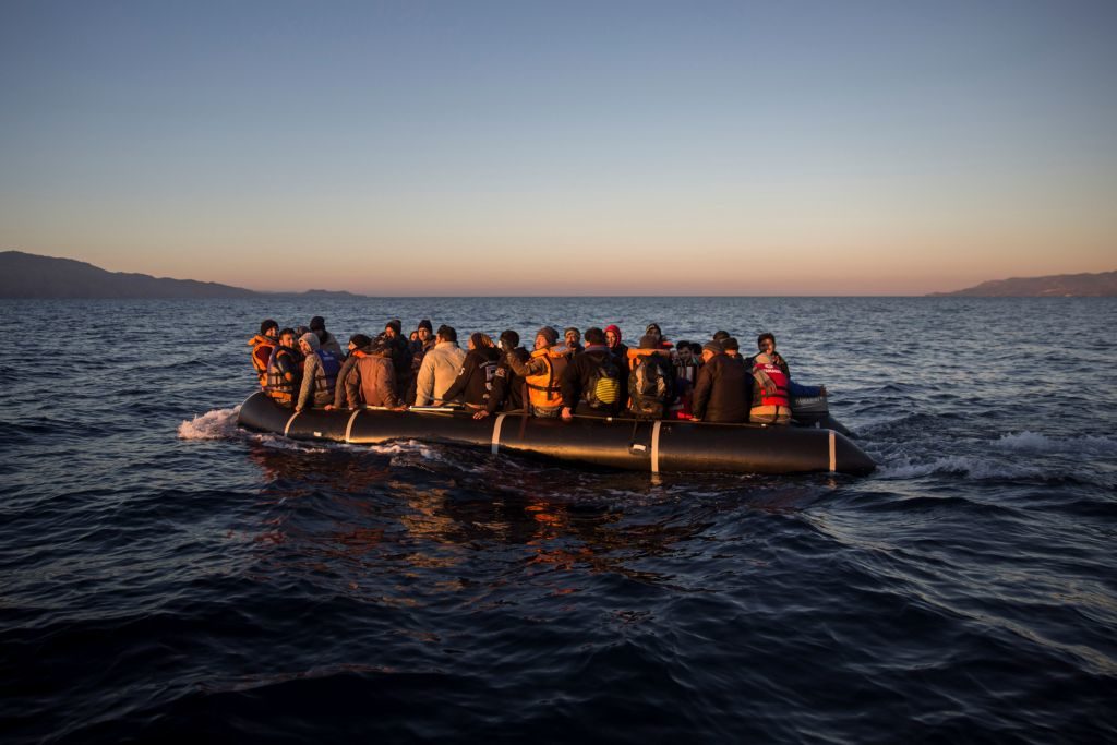Πνίγηκαν 21 πρόσφυγες, μεταξύ τους τρία παιδιά, εν πλω προς τη Λέσβο
