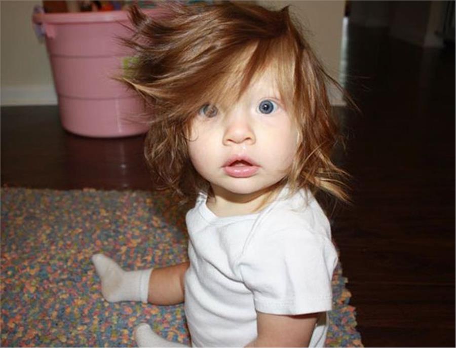 Αστείες φωτογραφίες μωρών με πολλά μαλλιά