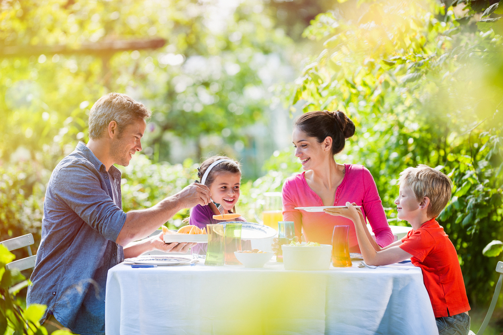 Οικογενειακό τραπέζι: Έχει σημασία να τρώμε κάθε μέρα μαζί;