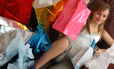 Shopaholics: Μήπως είστε εθισμένοι στα ψώνια;