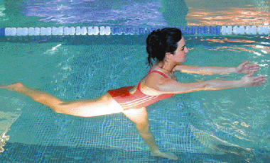 Aqua Yoga σαν <br>το ψάρι στο νερό! | vita.gr Aqua Yoga σαν <br>το ψάρι στο νερό! | vita.gr