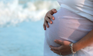 Οι εγκυμονούσες καλύτερα να μιλούν λιγότερο στο κινητό | vita.gr