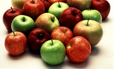 4 μήλα την ημέρα τη χοληστερίνη κάνουν πέρα | vita.gr