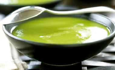Πράσινη σούπα με μπρόκολο