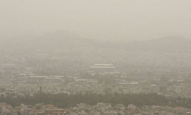 Η αφρικανική σκόνη θα υποχωρήσει αύριο