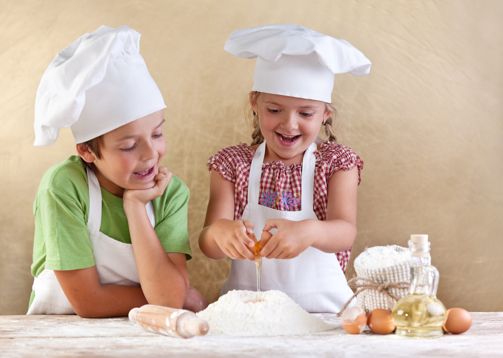 Πώς μαθαίνουμε μαγειρική στα παιδιά;