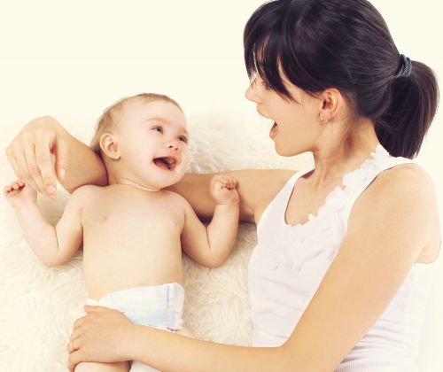 Γιατί είναι σημαντικό να μιλάμε στο μωρό;