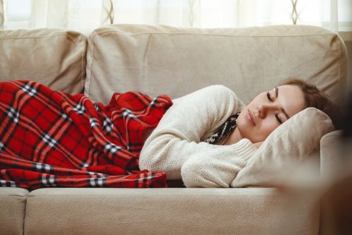 Οκτώ τρόποι για να κοιμάστε καλύτερα το χειμώνα