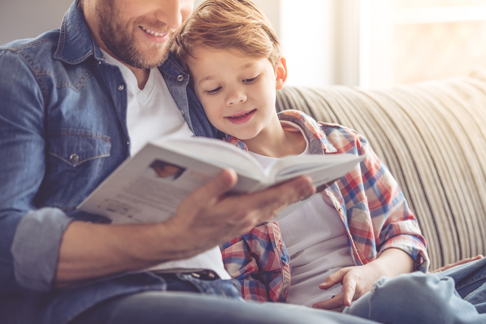Το διάβασμα βιβλίων με τα παιδιά βελτιώνει άμεσα τις γλωσσικές τους ικανότητες