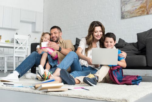 Τα 5 βήματα στη σωστή οικογενειακή χρήση της τεχνολογίας