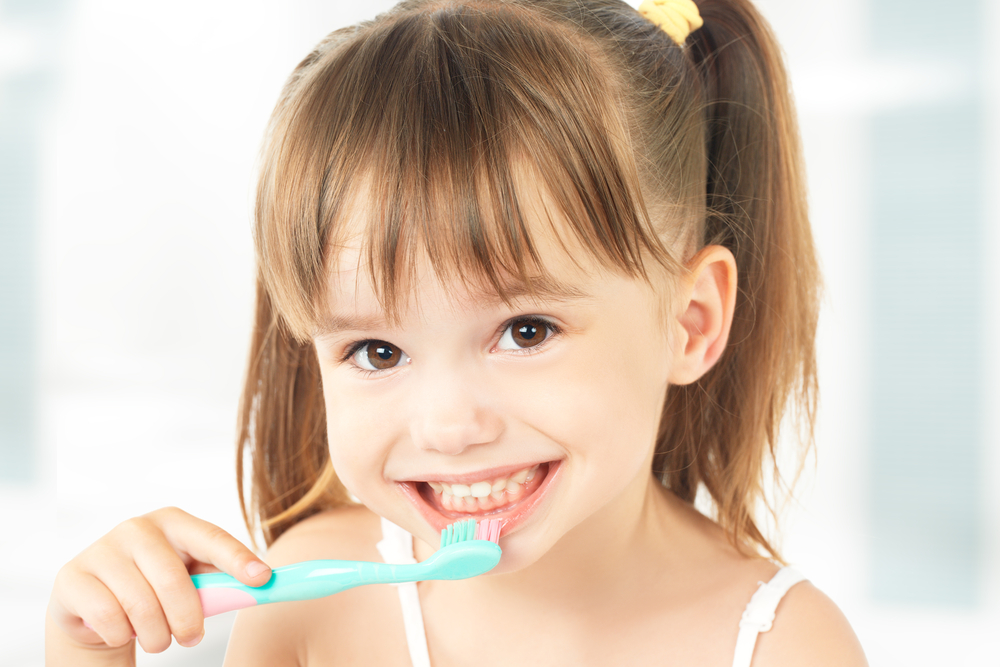Το 40% των μικρών παιδιών χρησιμοποιεί πάρα πολλή οδοντόκρεμα