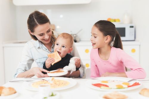 Παιδικό brunch με λαχανικά και αυγά