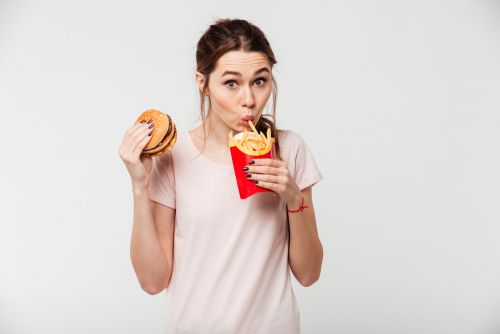 Κάνετε δίαιτα; Το πιο απλό tip για να μην τη χαλάσετε!