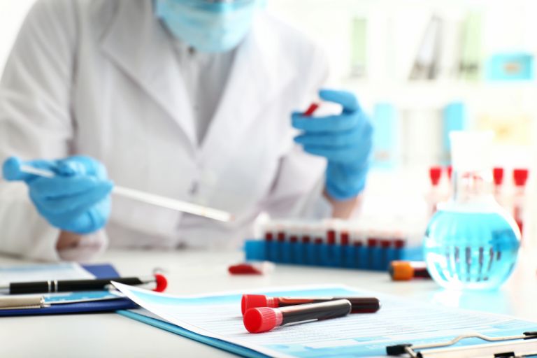 Πρωτοποριακό τεστ αίματος εντοπίζει την ενδομητρίωση κατά 90% | vita.gr