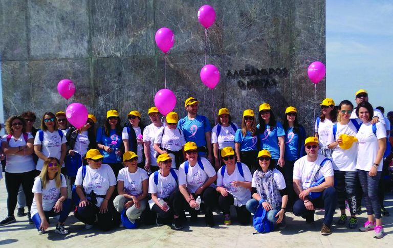 Η ομάδα της Τράπεζας Πειραιώς συμμετείχε στον φιλανθρωπικό αγώνα Sail for Pink | vita.gr