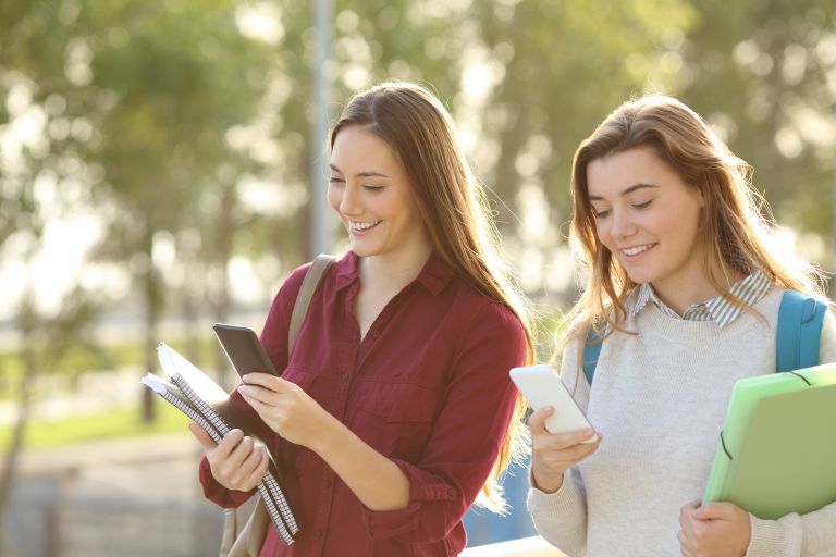 Î ÏŒÏ„Îµ Î· Ï‡ÏÎ®ÏƒÎ· Ï„Î¿Ï… ÎºÎ¹Î½Î·Ï„Î¿Ï Î³Î¯Î½ÎµÏ„Î±Î¹ Ï€ÏÎ¿Î²Î»Î·Î¼Î±Ï„Î¹ÎºÎ®; | vita.gr