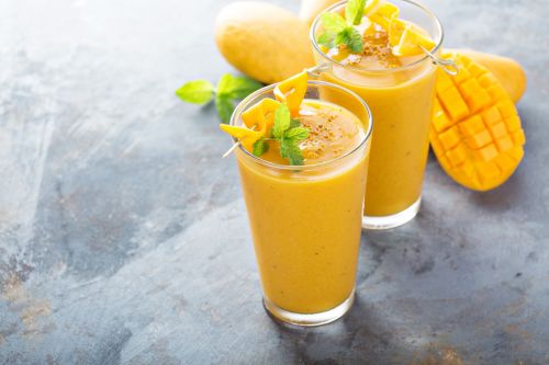 Δροσιστικό smoothie με μάνγκο