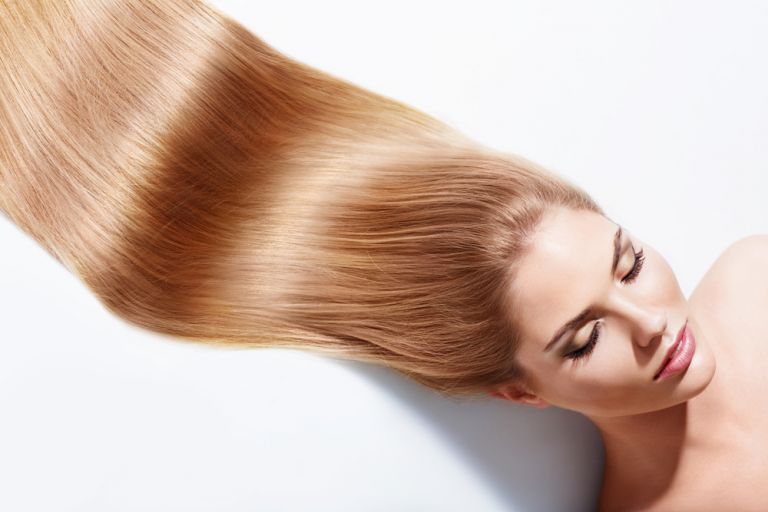 Το «θαυματουργό» υλικό από την κουζίνα σας που θα σώσει τα ξηρά μαλλιά σας | vita.gr