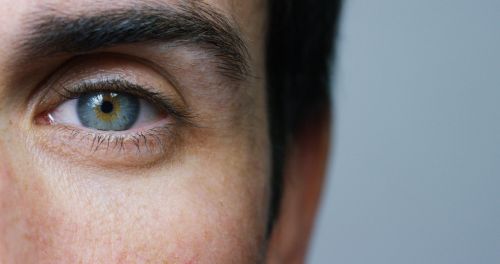 Πώς επηρεάζει η ατμοσφαιρική ρύπανση τα μάτια μας;