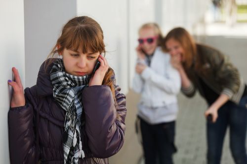 Πώς να αποτρέψετε το παιδί σας από το κουτσομπολιό