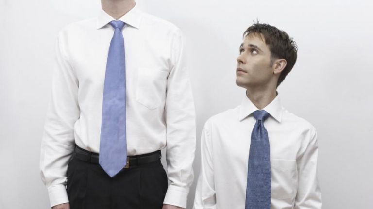 Κοντοί άνδρες ή ψηλοί; Ποιοι είναι πιο άπιστοι; | vita.gr