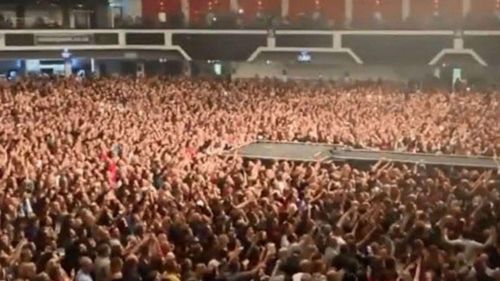 Κοροναϊός: Επίθεση Πιρς Μόργκαν για τις συναυλίες εν μέσω πανδημίας