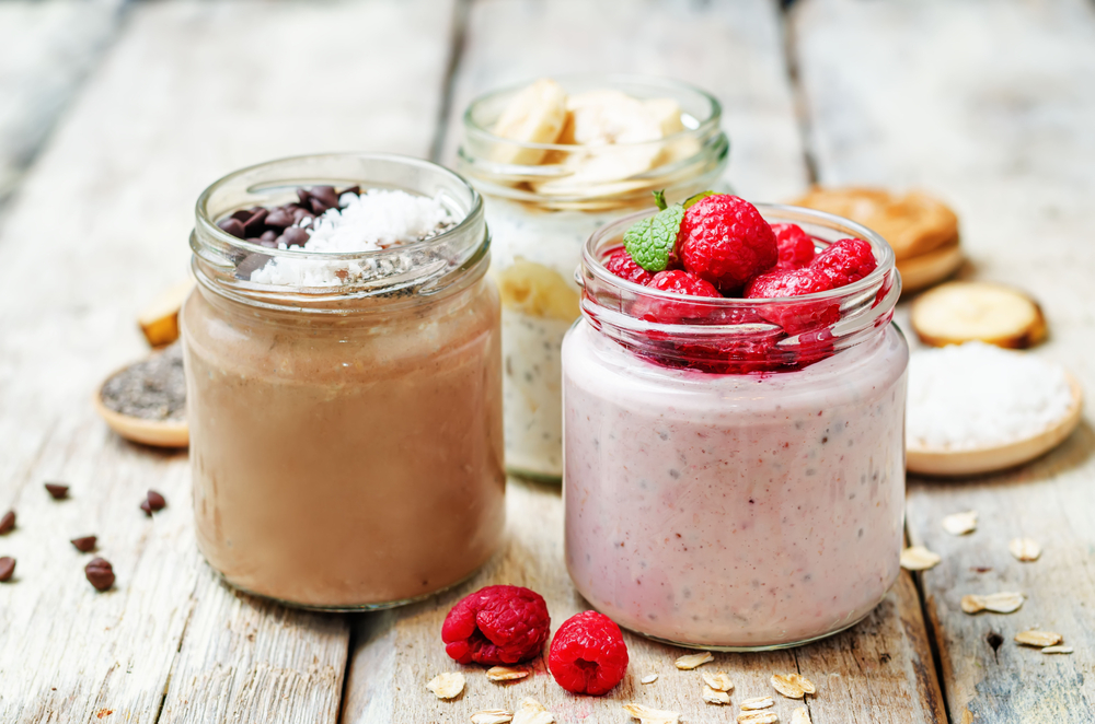 Overnight oats: Πέντε υπέροχοι τρόποι να απολαύσετε τη βρώμη σας