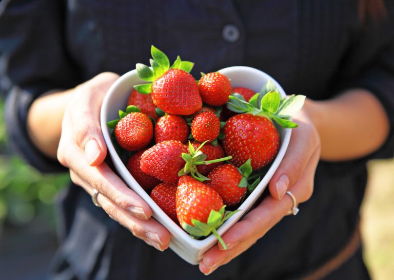 Φράουλες: Πλούσιες σε γεύση και διατροφική αξία | vita.gr