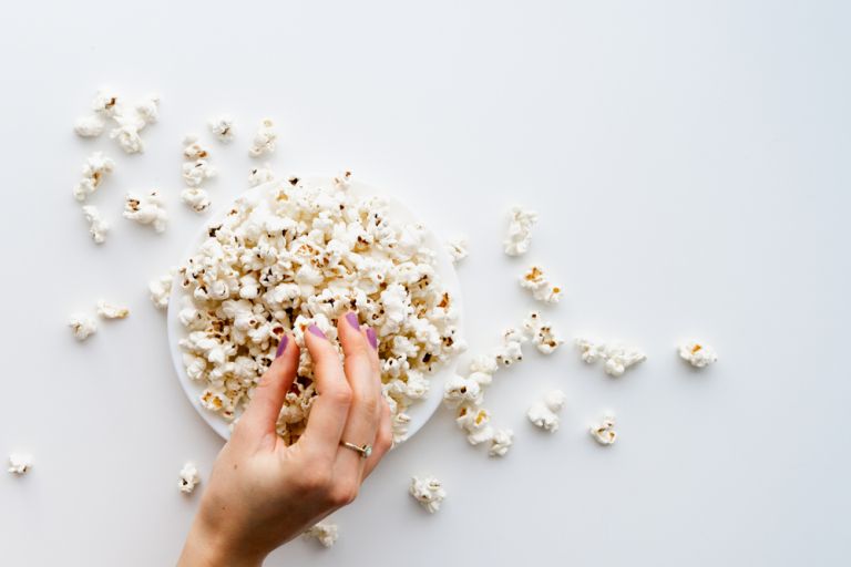 Μένουμε σπίτι: Δέκα υγιεινές και πανεύκολες ιδέες για να τρώμε το βράδυ χωρίς να παχαίνουμε | vita.gr