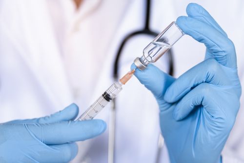 Οι ΗΠΑ εξασφάλισαν 300 εκατ. δόσεις πειραματικού εμβολίου