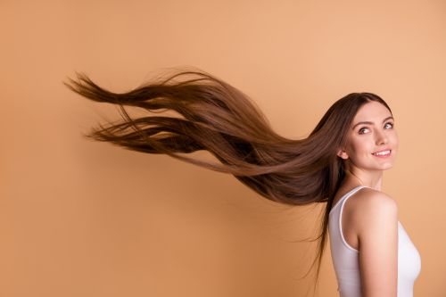 Tips για λαμπερά μαλλιά χωρίς ψαλίδα