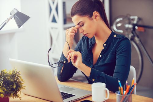 Anti-stress: Χαλαρώστε στη δουλειά χωρίς να σηκωθείτε από το γραφείο σας