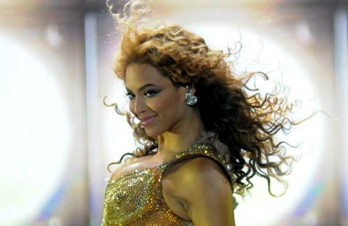 Beyonce: Έδωσε 100.000 δολάρια για να γυρίσουν οι θαυμαστές της σπίτι