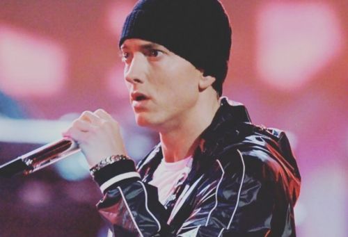 Οι ρίμες του Eminem για όσους δεν φορούν μάσκα