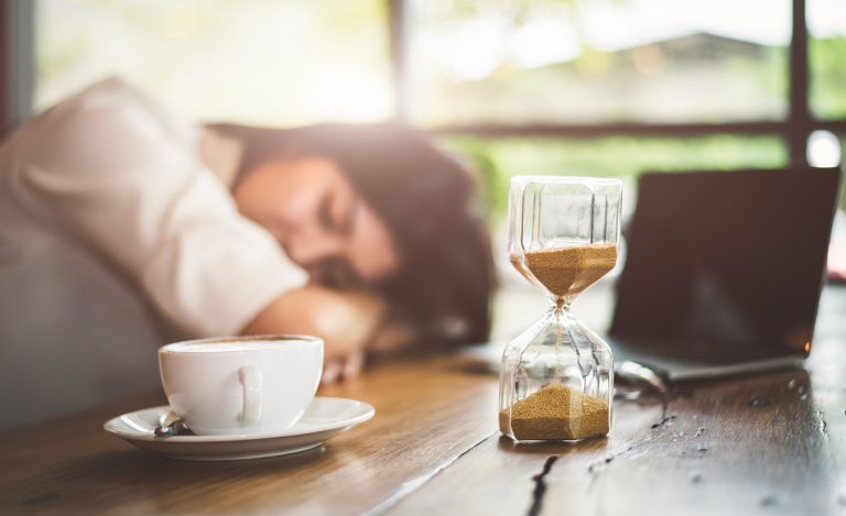 Power naps: Πώς μας επηρεάζουν τα «διαλείμματα ύπνου»; | vita.gr