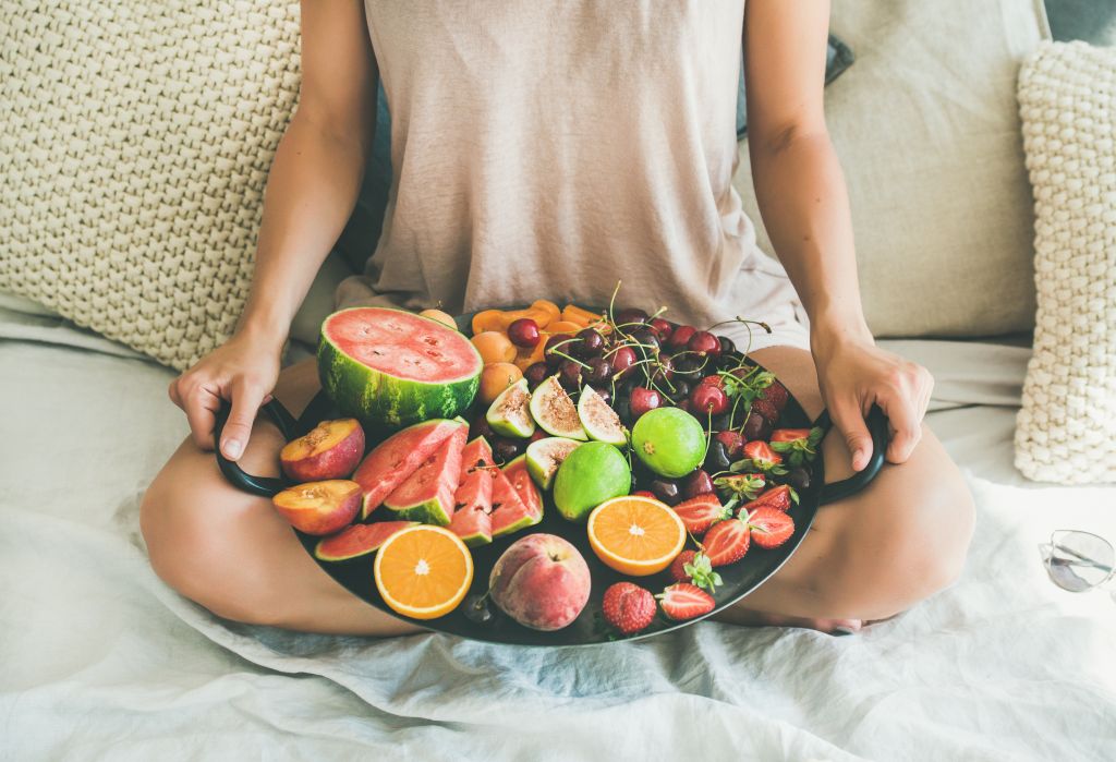 Έξυπνα tips για να εντάξετε περισσότερα φρούτα στη διατροφή σας