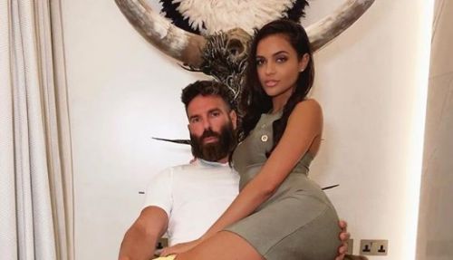 Dan Bilzerian: Διακοπές στην Ελλάδα με το πολυτελές σκάφος του