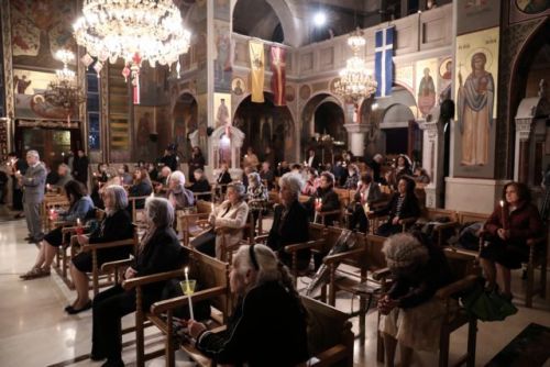 Εκκλησίες: Σε ισχύ τα μέτρα κατά του κοροναϊού έως τις 21 Αυγούστου