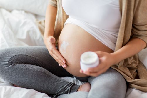 Πώς να μειώσετε τις ραγάδες στην εγκυμοσύνη