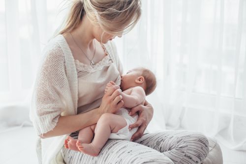 Τα πολύτιμα οφέλη που προσφέρει ο θηλασμός στο βρέφος