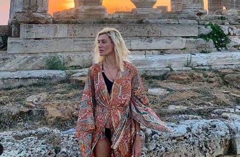 Ζέτα Δούκα : Απολαμβάνει τις διακοπές της στην Κρήτη