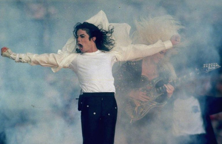 Μάικλ Τζάκσον: Νέα επικαιροποίηση του θρυλικού «They Don’t Care About Us» | vita.gr