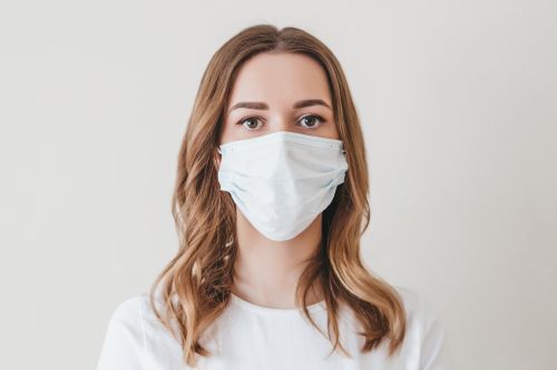 Τα μέτρα για τον κοροναϊό «μπλοκάρουν» την εποχική γρίπη